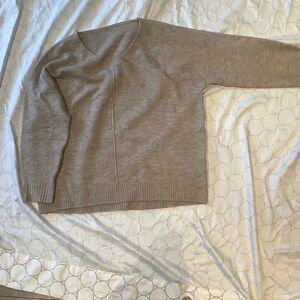 Source Unknown Women's Beige Crew Neck Sweater